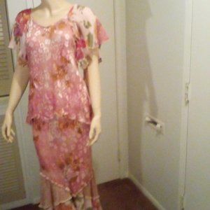 Spencer Alexis, 2 Piece Rose Pink Floral Design 55% Silk, Size 12